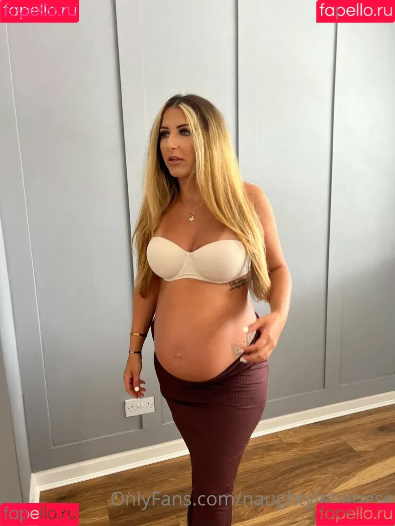 naughtylebanese Onlyfans Photo Gallery 