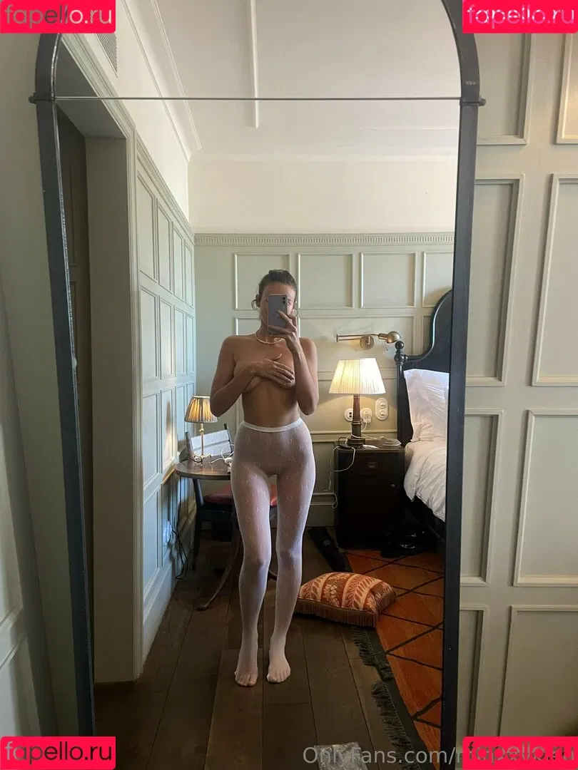 mialarelle Onlyfans Photo Gallery 
