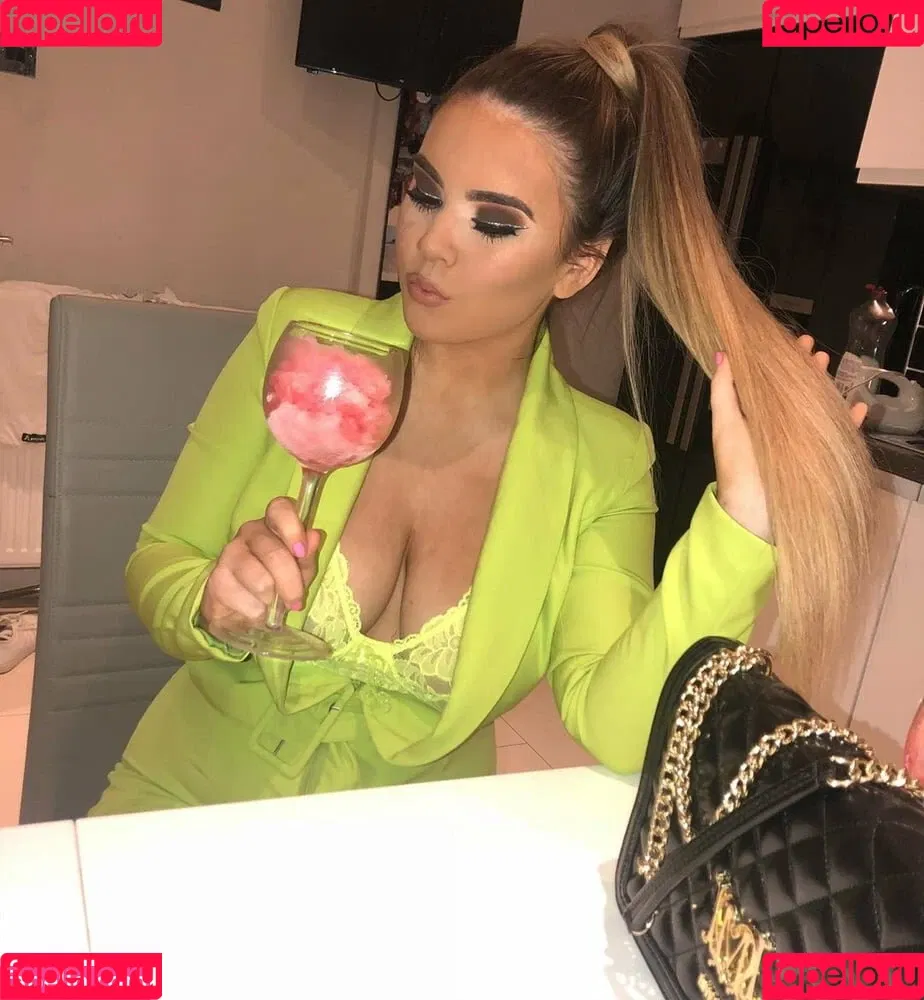 Meghan Onlyfans Photo Gallery 
