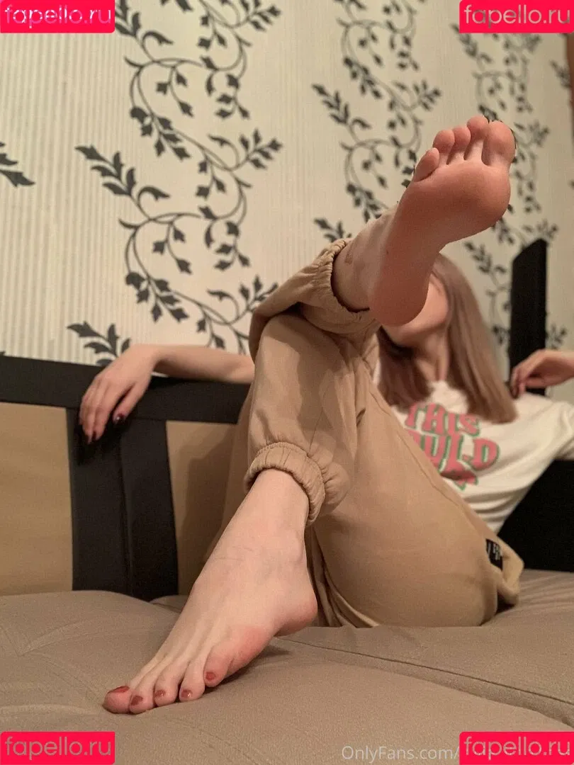 kylie.little.toes Onlyfans Photo Gallery 
