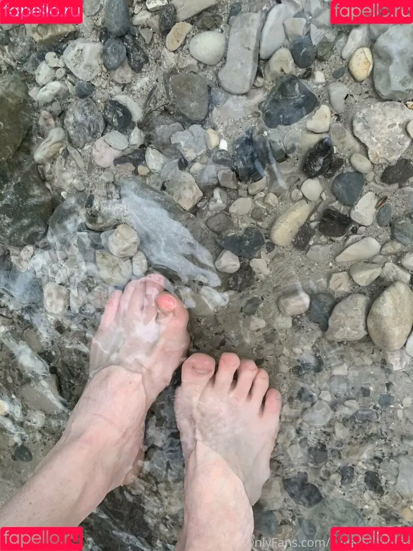 kylie.little.toes Onlyfans Photo Gallery 