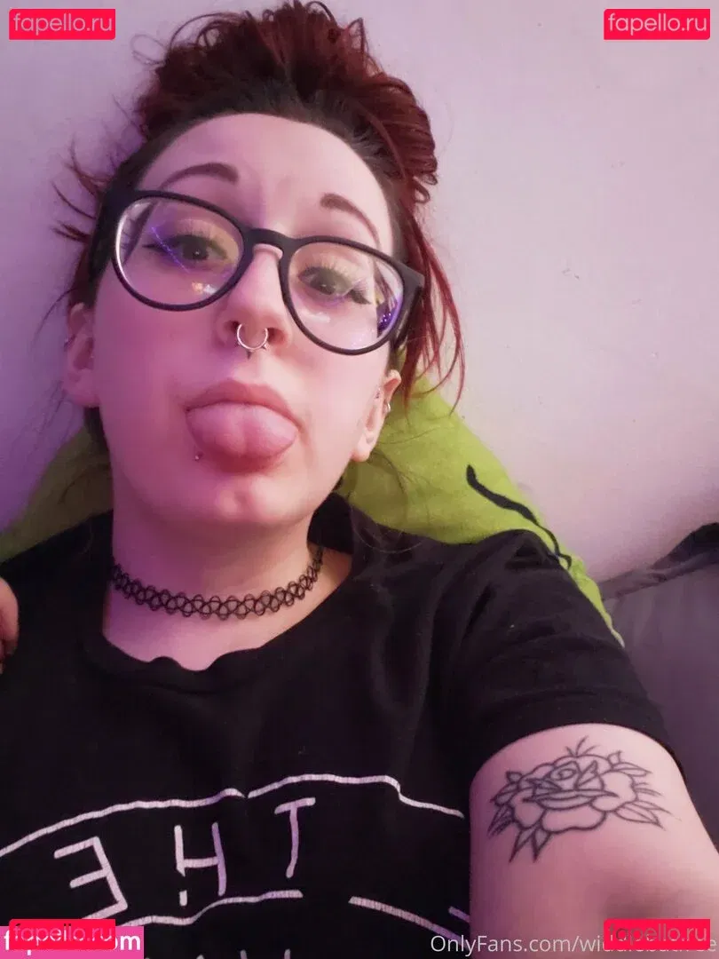 widdlebatfree Onlyfans Photo Gallery 