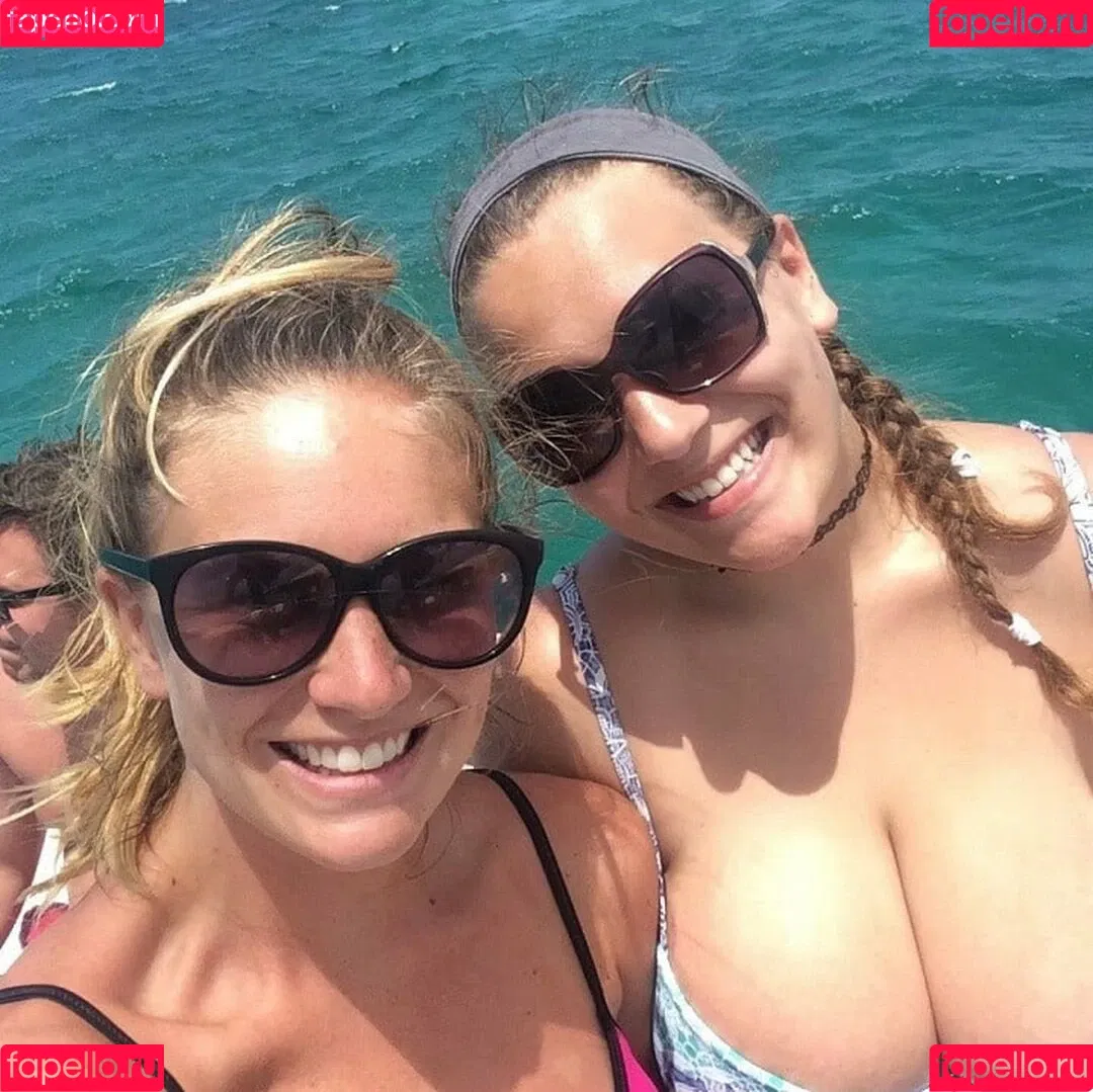 Bustybae95 Onlyfans Photo Gallery 