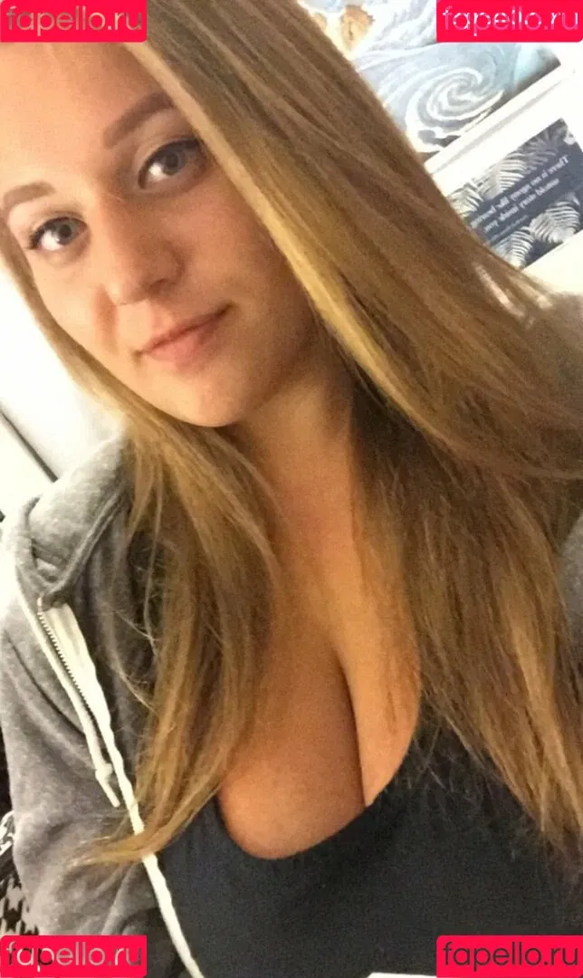 Bustybae95 Onlyfans Photo Gallery 