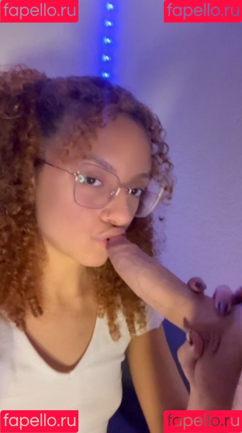 goldencurls3 Onlyfans Photo Gallery 