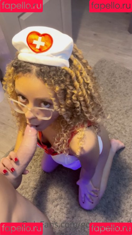 goldencurls3 Onlyfans Photo Gallery 