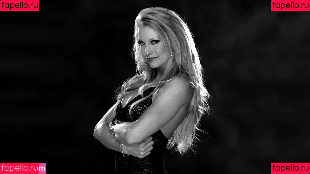 Rena Lesnar Onlyfans Photo Gallery 