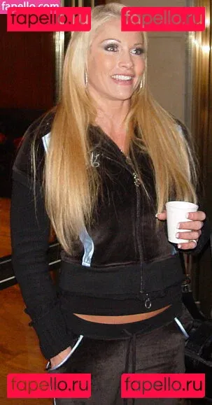 Rena Lesnar Onlyfans Photo Gallery 