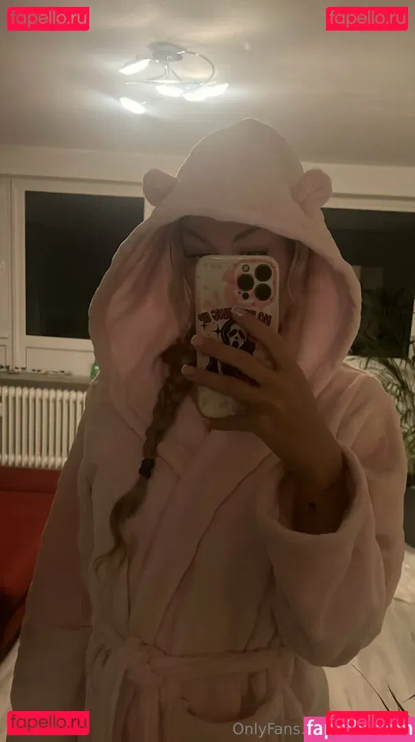 luisakrpp Onlyfans Photo Gallery 