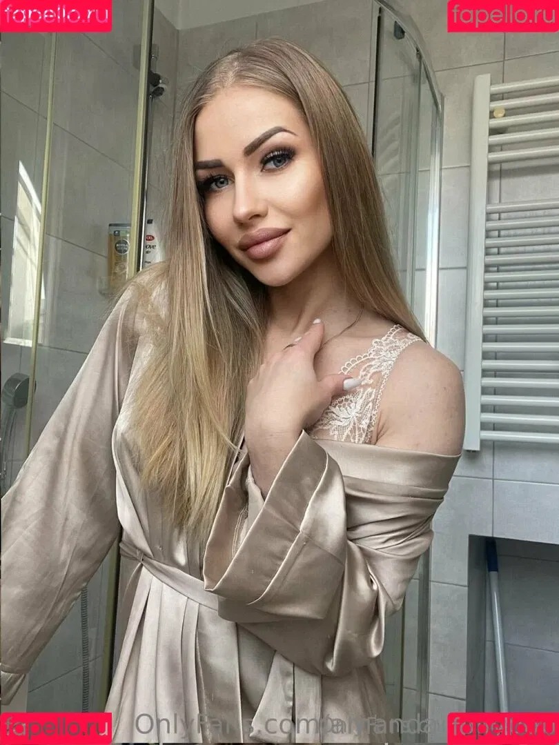 rittahott Onlyfans Photo Gallery 