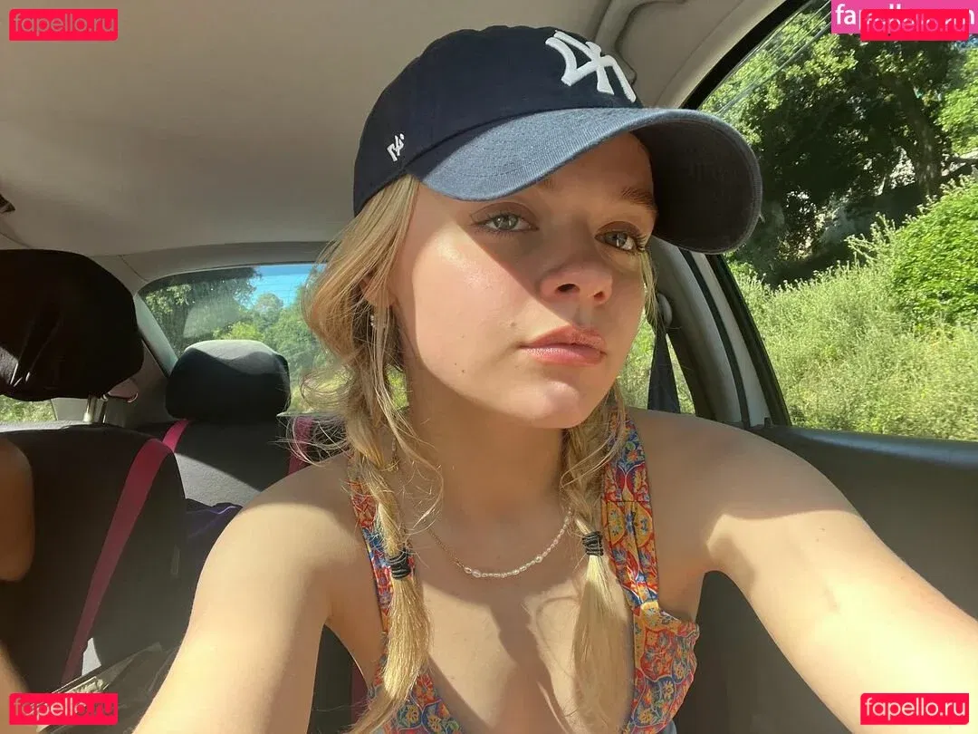 Kylie Rogers Onlyfans Photo Gallery 