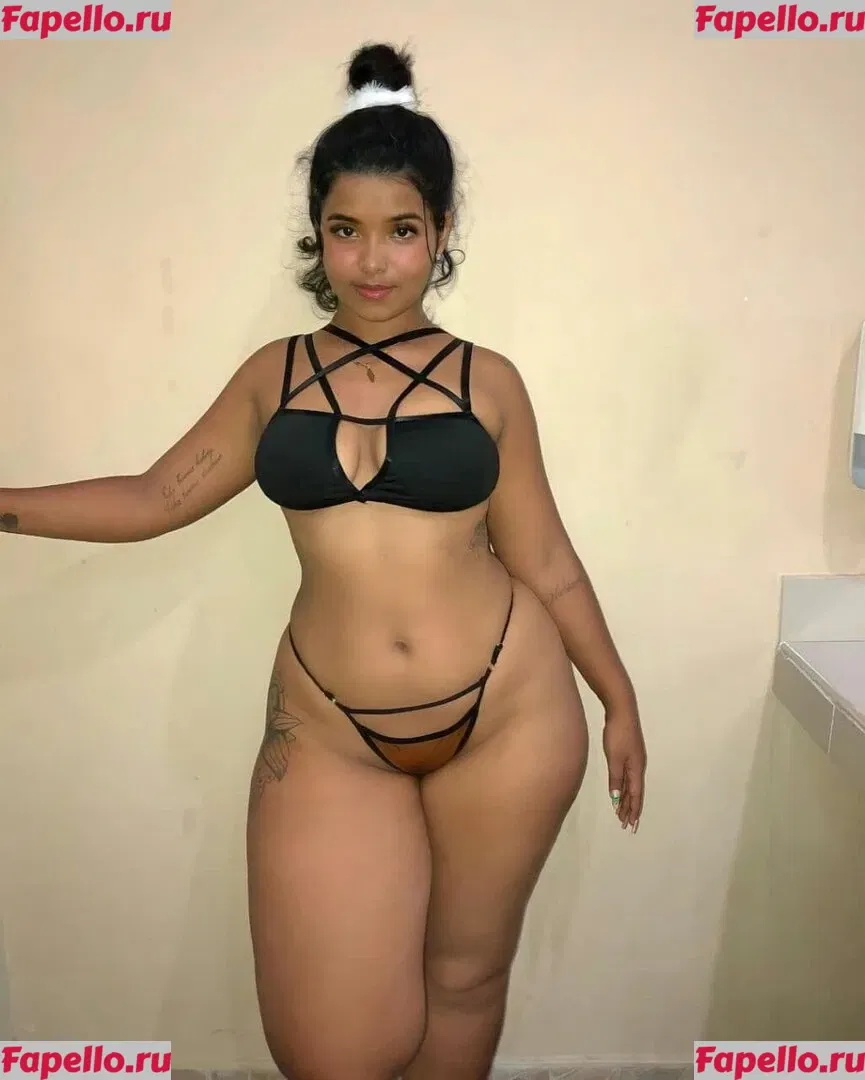 angiecoss18 Onlyfans Photo Gallery 