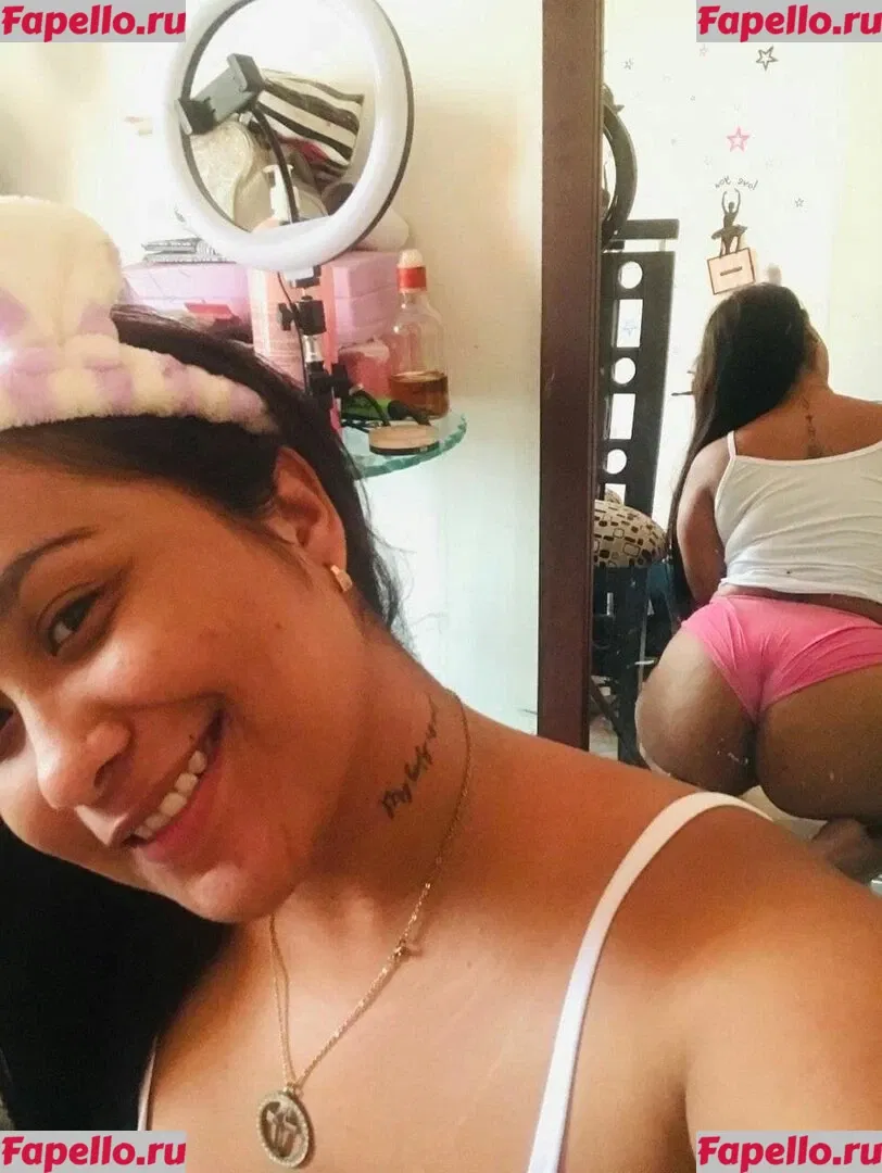 angiecoss18 Onlyfans Photo Gallery 