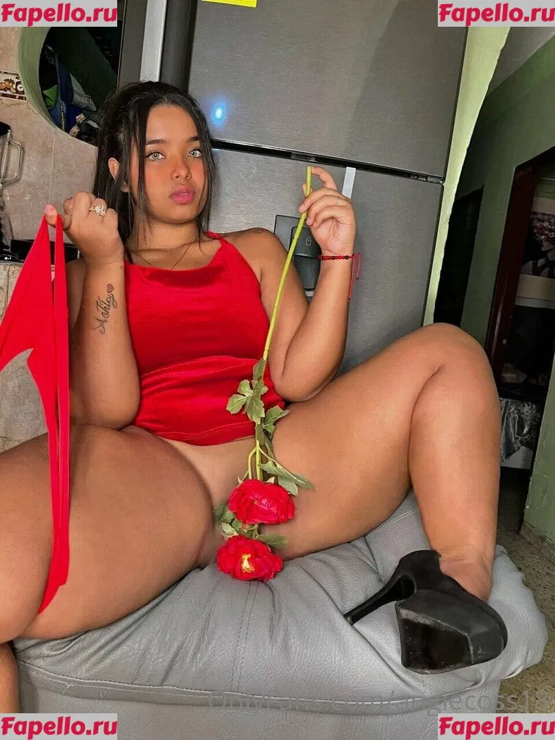 angiecoss18 Onlyfans Photo Gallery 