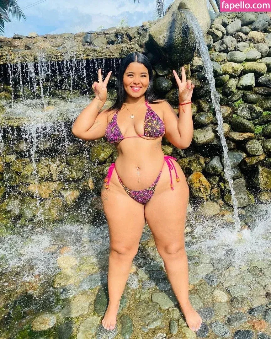 angiecoss18 Onlyfans Photo Gallery 