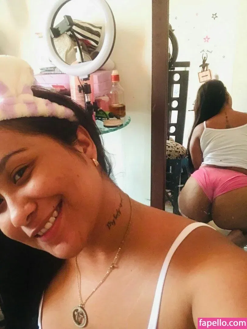 angiecoss18 Onlyfans Photo Gallery 