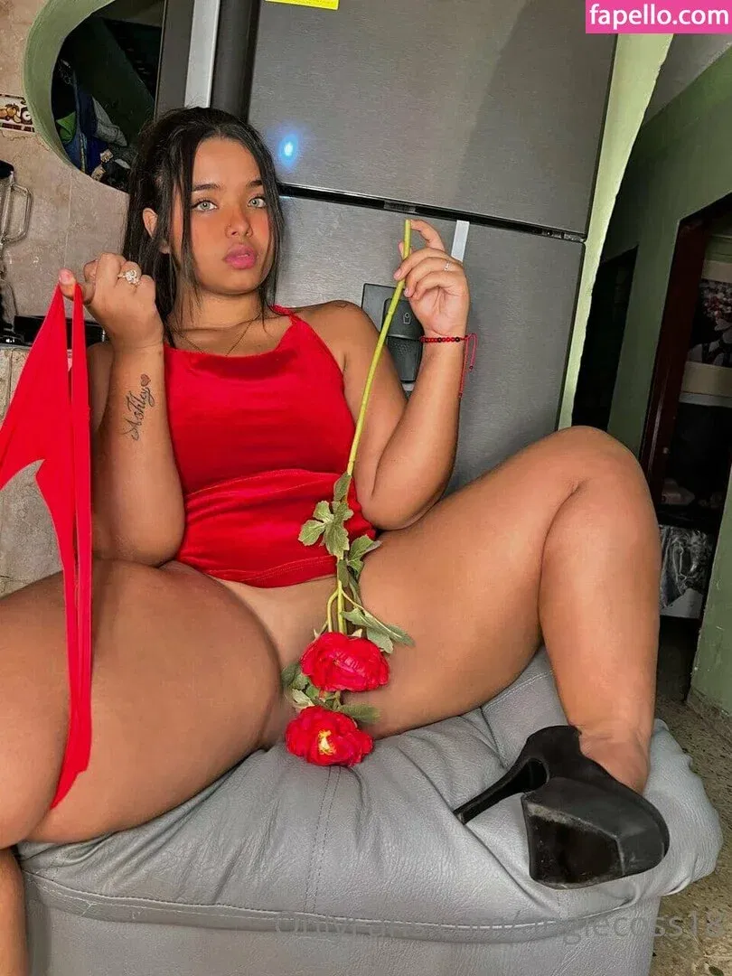 angiecoss18 Onlyfans Photo Gallery 