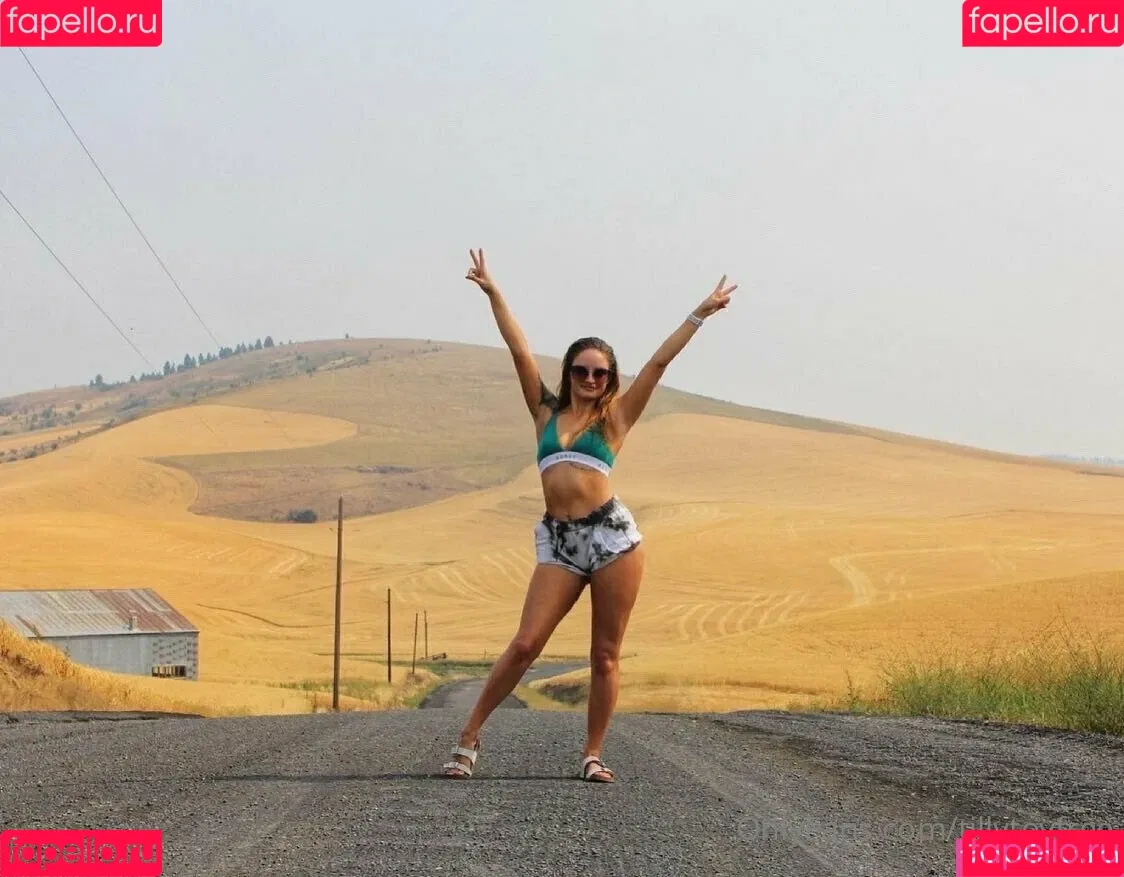 tillytoyfree Onlyfans Photo Gallery 