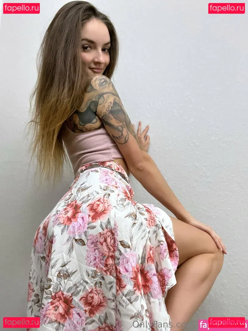 tillytoyfree Onlyfans Photo Gallery 