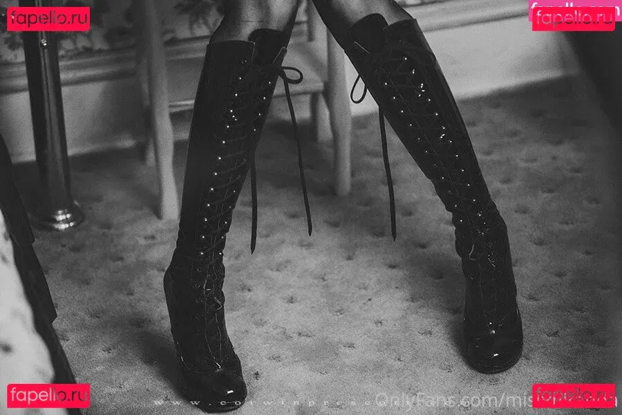 Miss Miranda Onlyfans Photo Gallery 