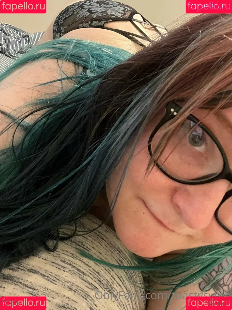 toastysyren Onlyfans Photo Gallery 