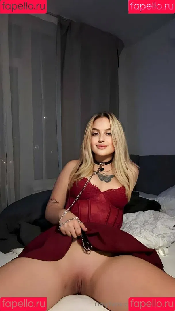 elara_luuv Onlyfans Photo Gallery 