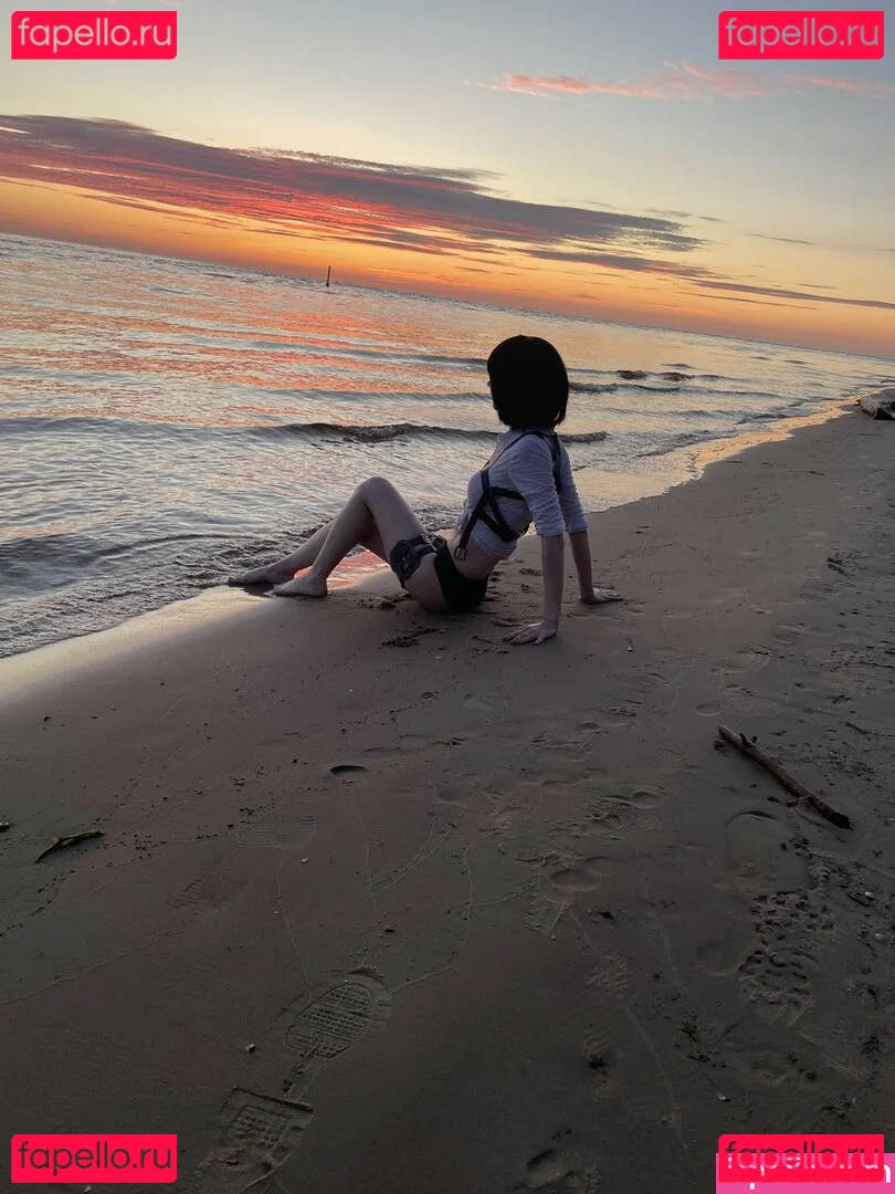 NatsumiPon Onlyfans Photo Gallery 