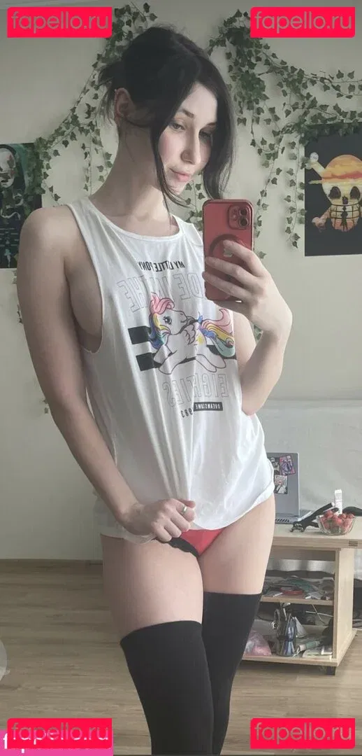 NatsumiPon Onlyfans Photo Gallery 