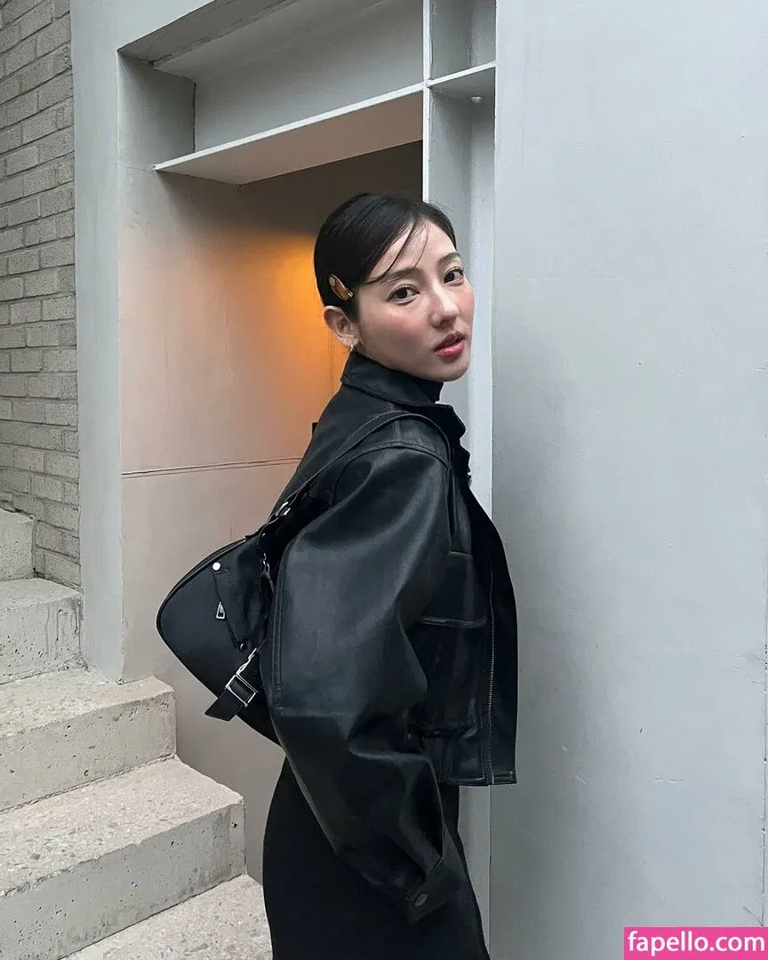 Jeon Jisu Onlyfans Photo Gallery 