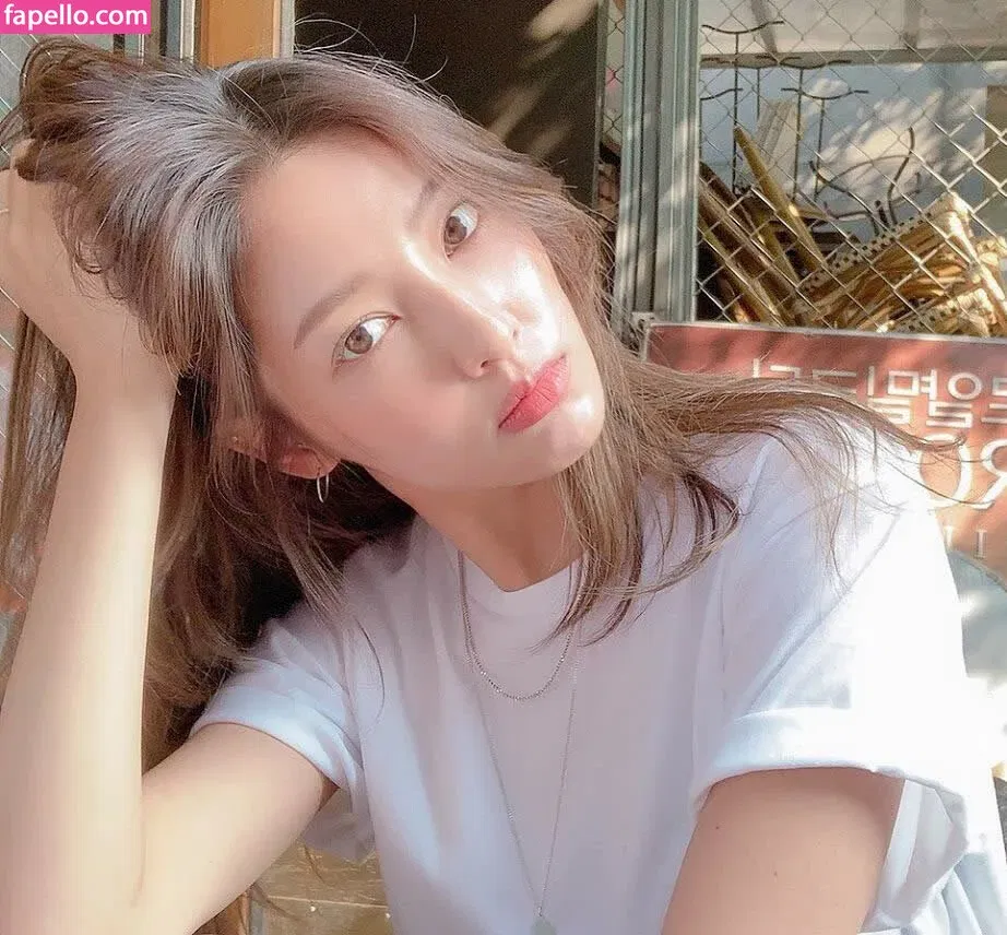 Jeon Jisu Onlyfans Photo Gallery 