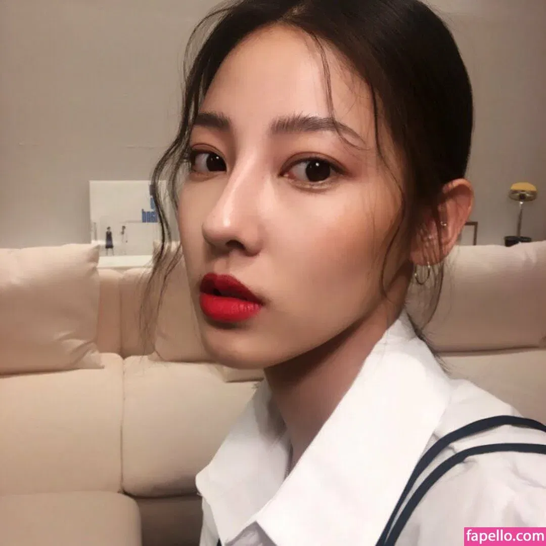 Jeon Jisu Onlyfans Photo Gallery 