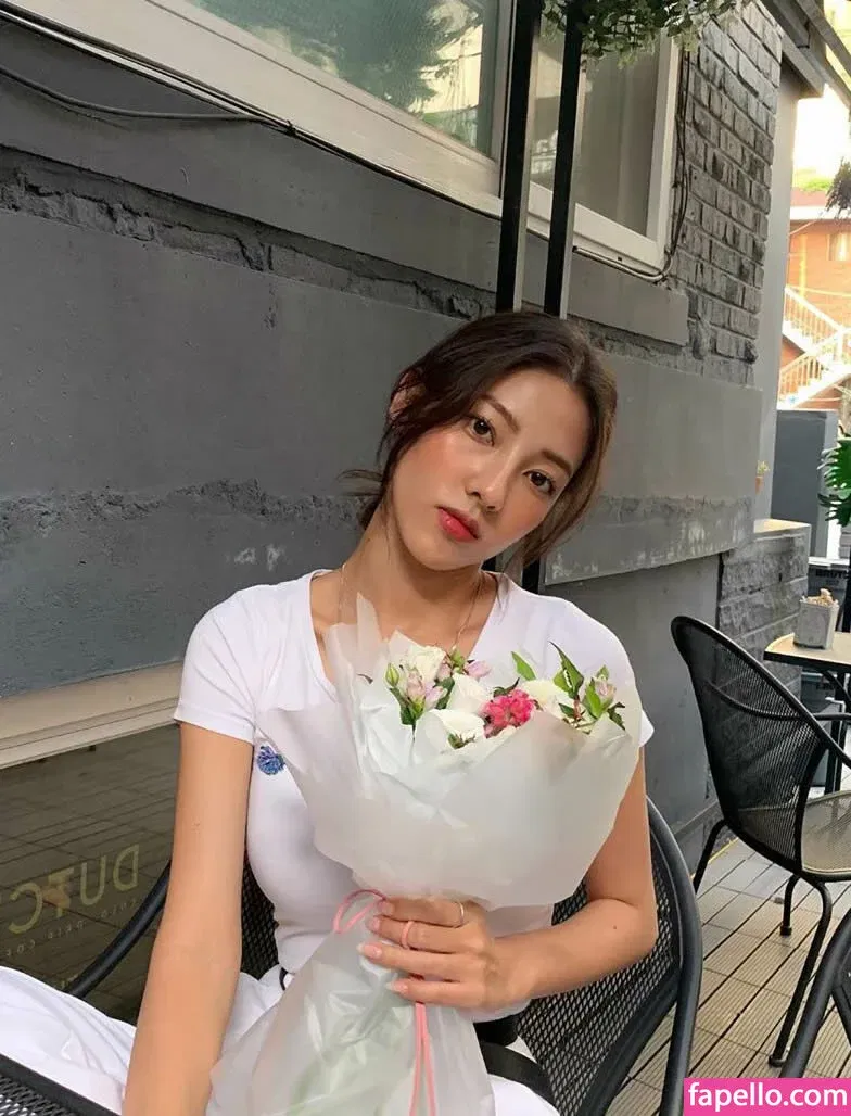 Jeon Jisu Onlyfans Photo Gallery 