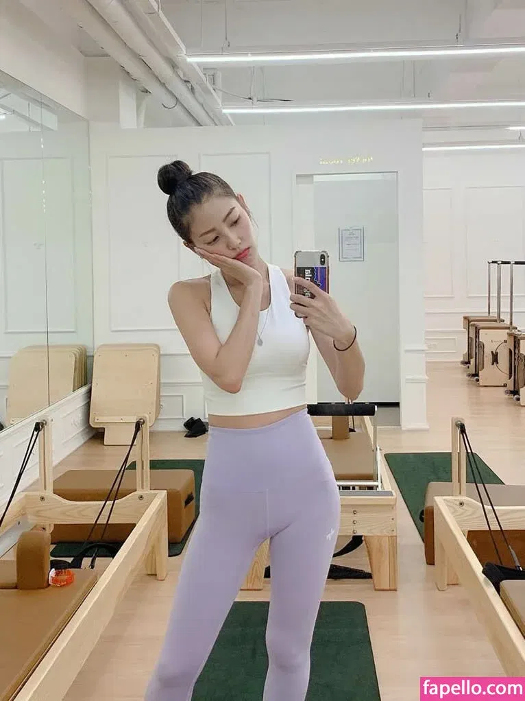 Jeon Jisu Onlyfans Photo Gallery 