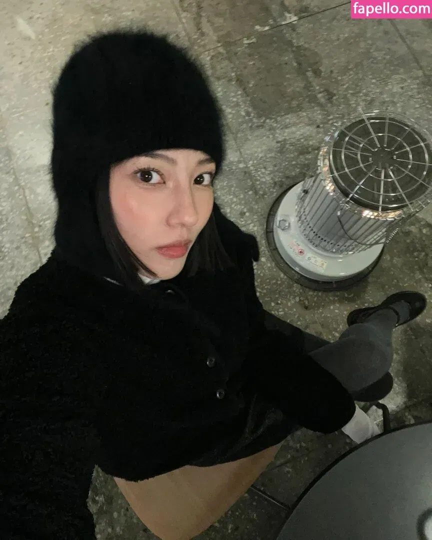 Jeon Jisu Onlyfans Photo Gallery 