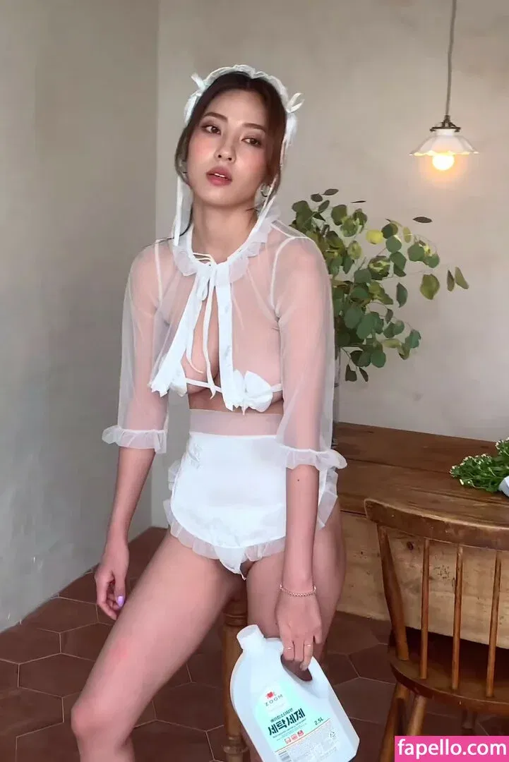 Jeon Jisu Onlyfans Photo Gallery 