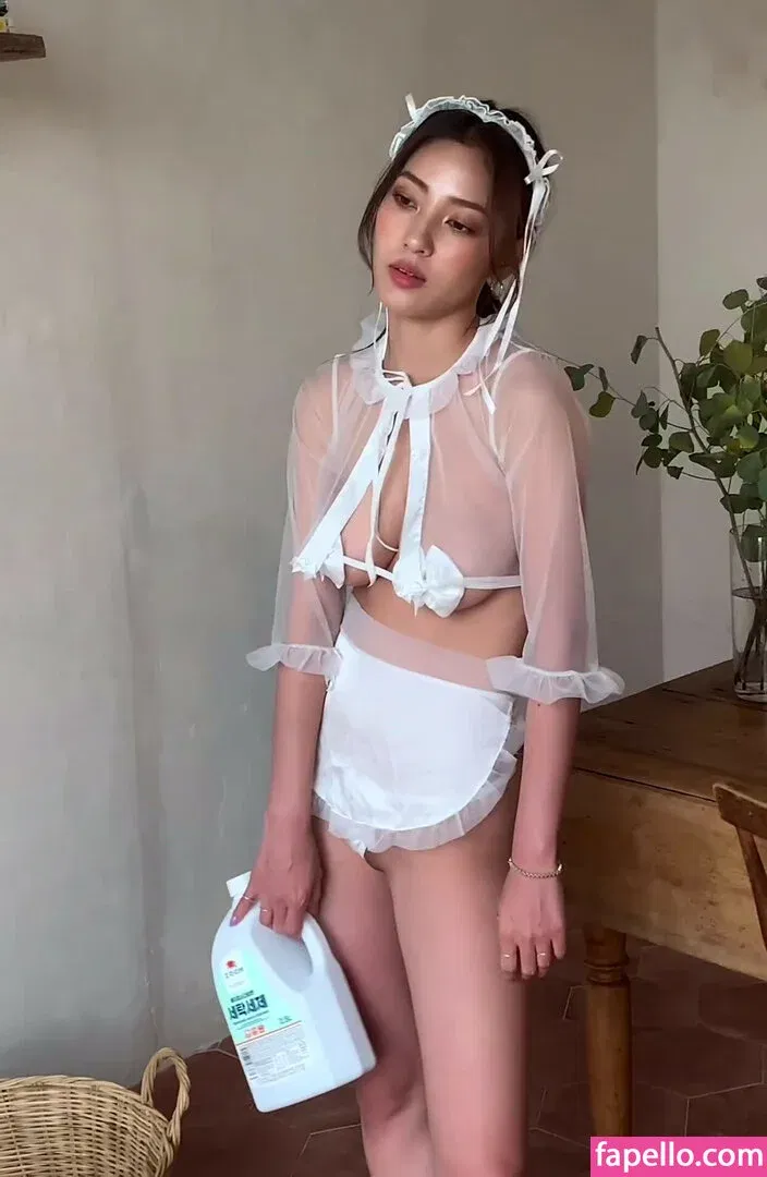 Jeon Jisu Onlyfans Photo Gallery 