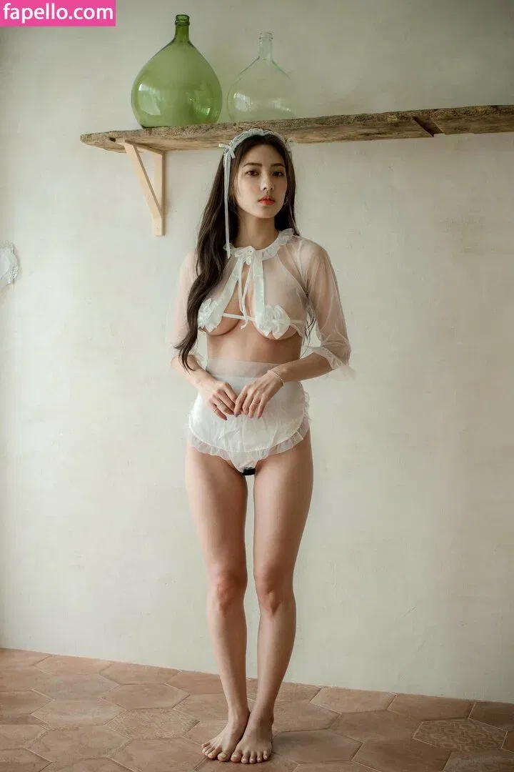 Jeon Jisu Onlyfans Photo Gallery 