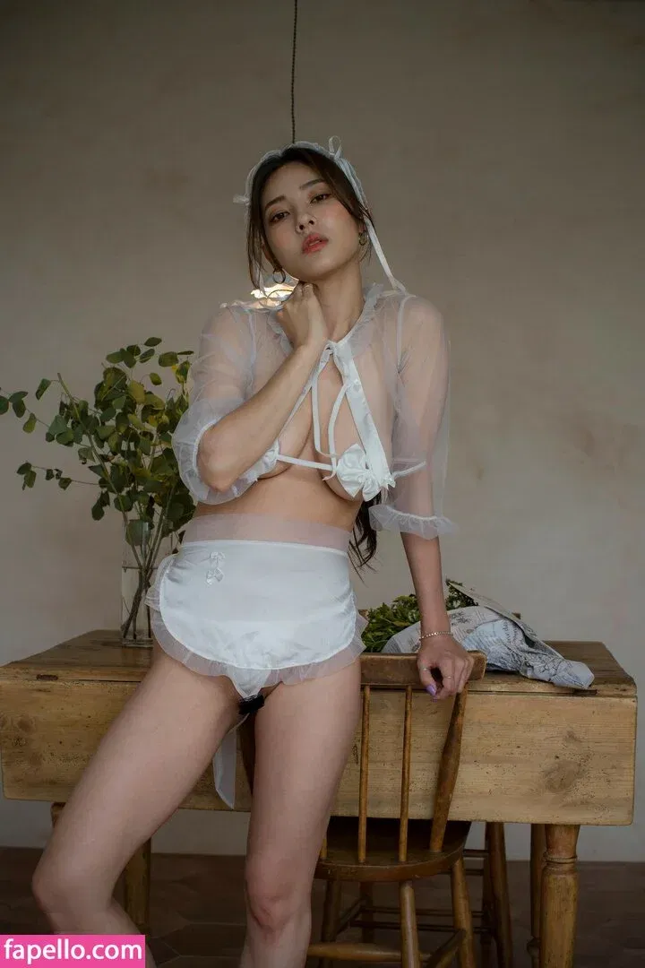 Jeon Jisu Onlyfans Photo Gallery 