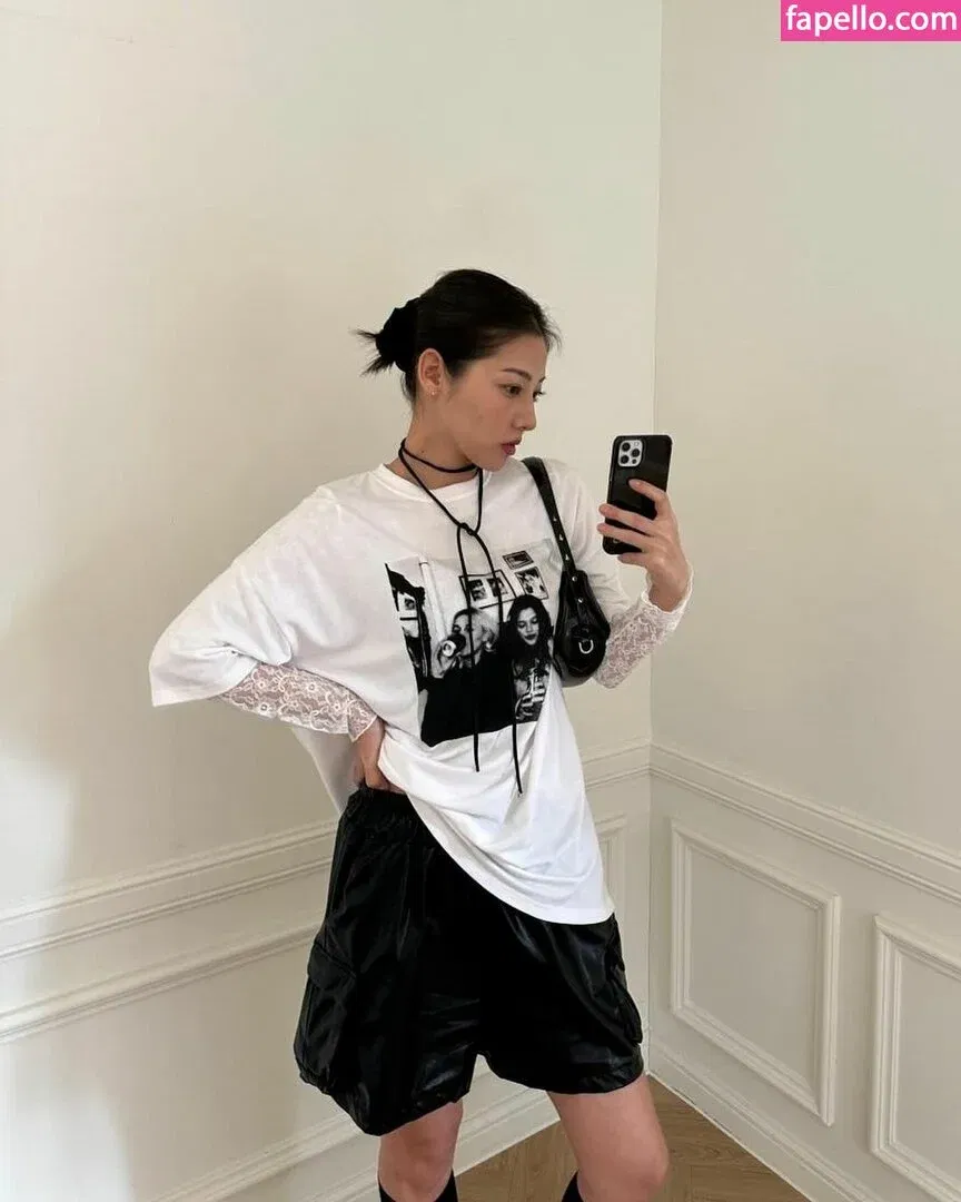 Jeon Jisu Onlyfans Photo Gallery 