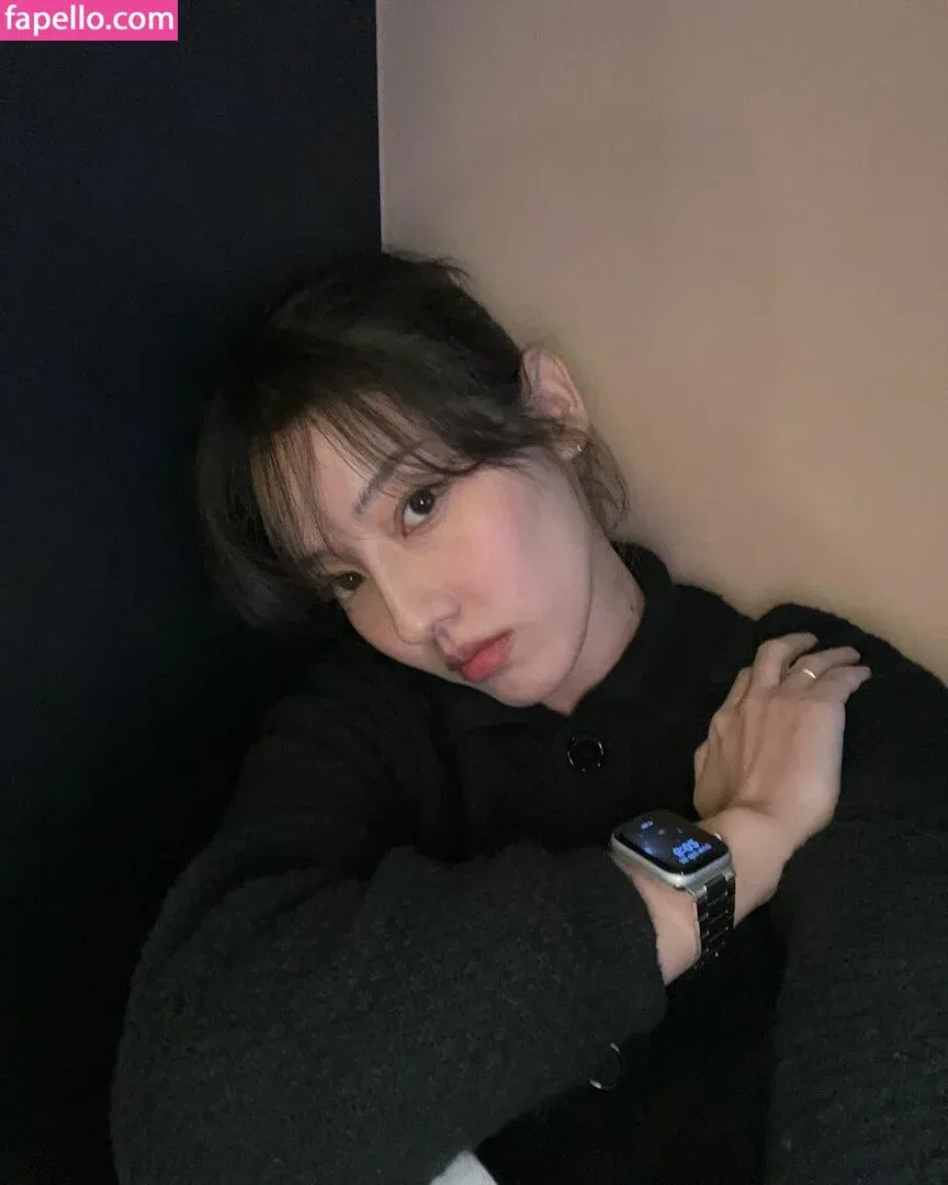 Jeon Jisu Onlyfans Photo Gallery 