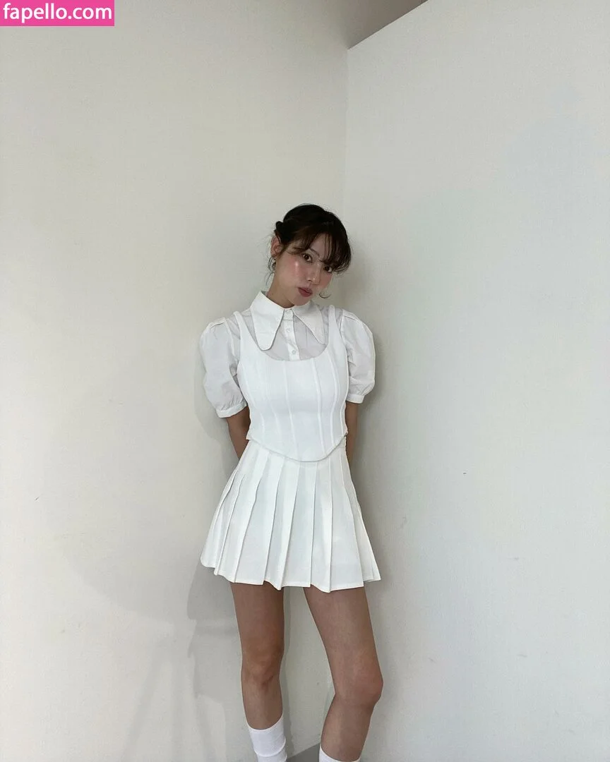 Jeon Jisu Onlyfans Photo Gallery 