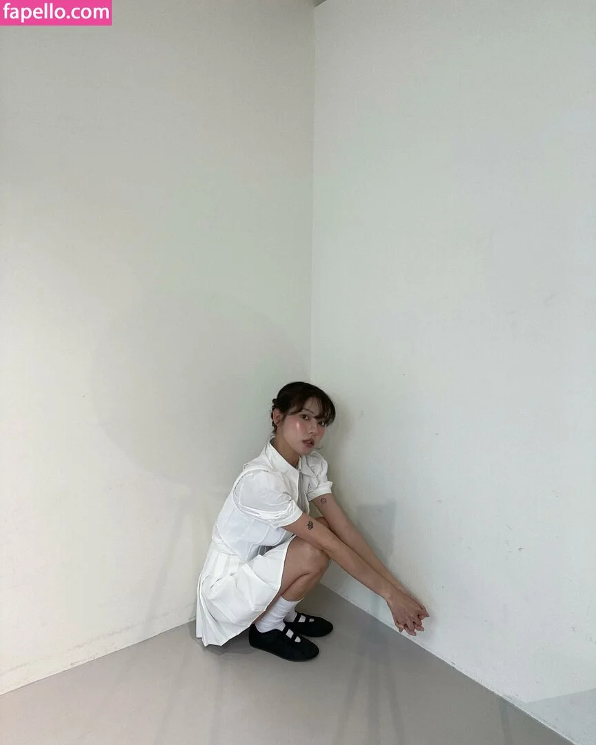 Jeon Jisu Onlyfans Photo Gallery 