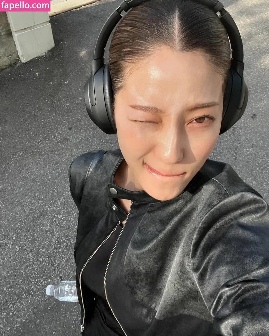 Jeon Jisu Onlyfans Photo Gallery 