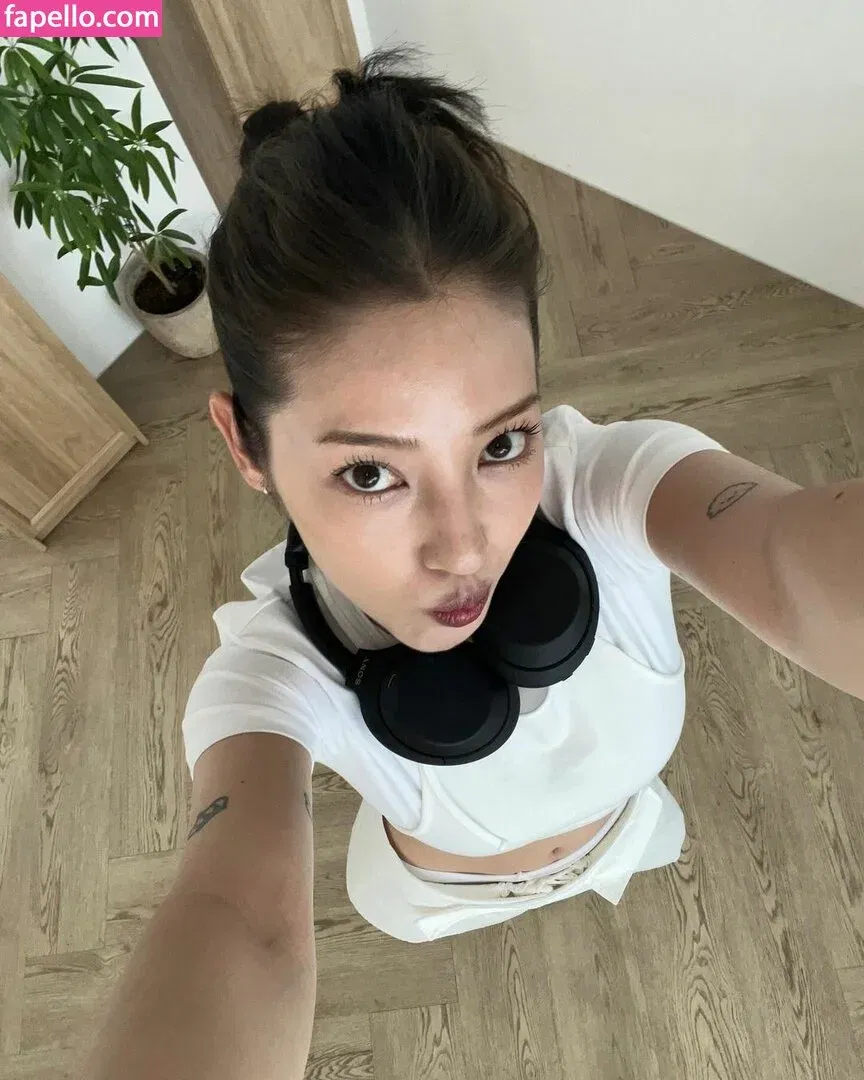 Jeon Jisu Onlyfans Photo Gallery 