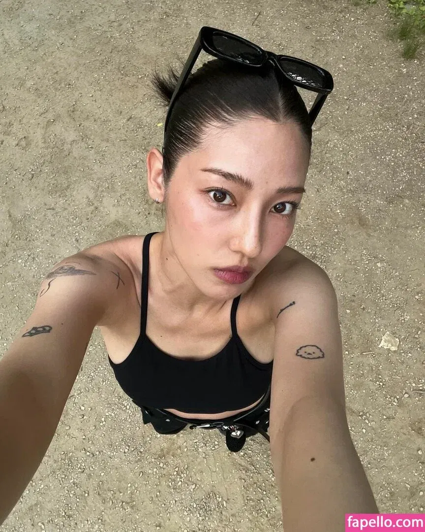 Jeon Jisu Onlyfans Photo Gallery 