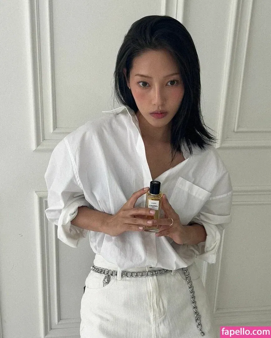 Jeon Jisu Onlyfans Photo Gallery 