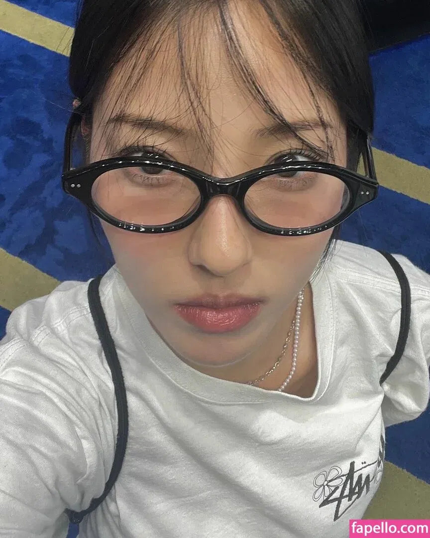 Jeon Jisu Onlyfans Photo Gallery 