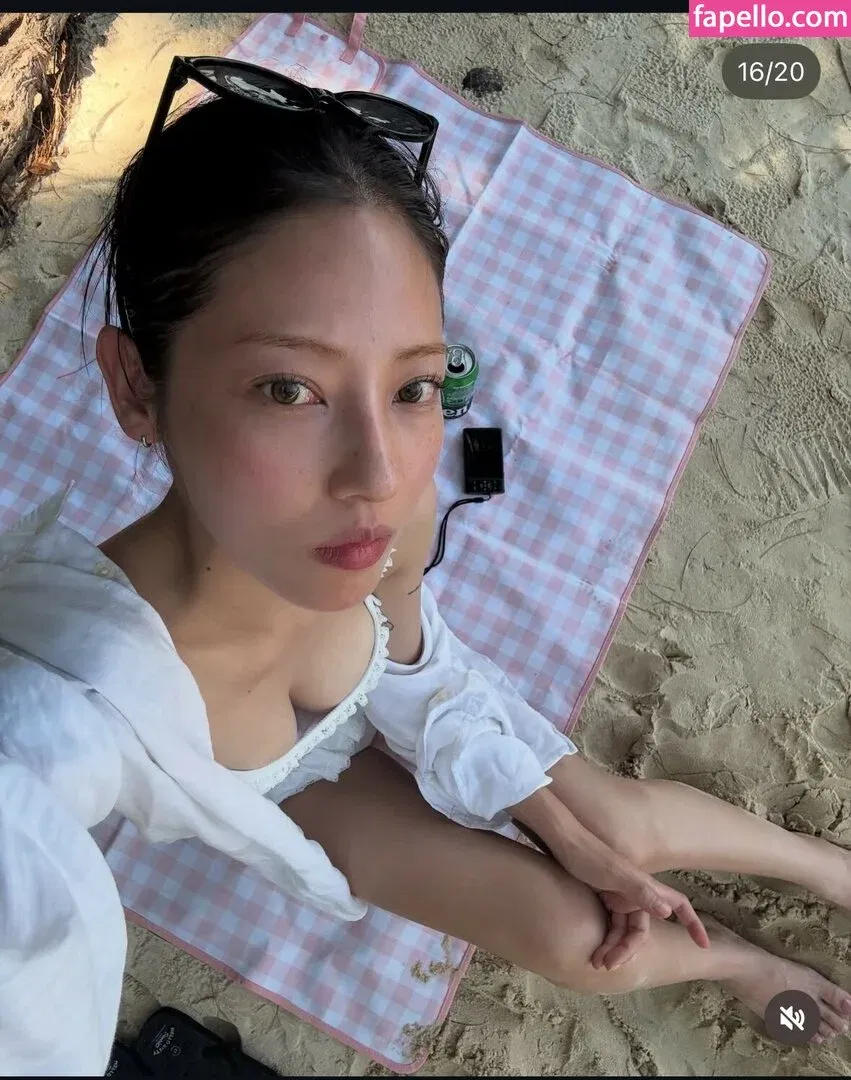 Jeon Jisu Onlyfans Photo Gallery 