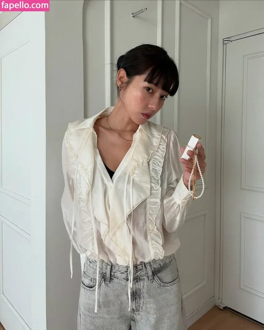 Jeon Jisu Onlyfans Photo Gallery 