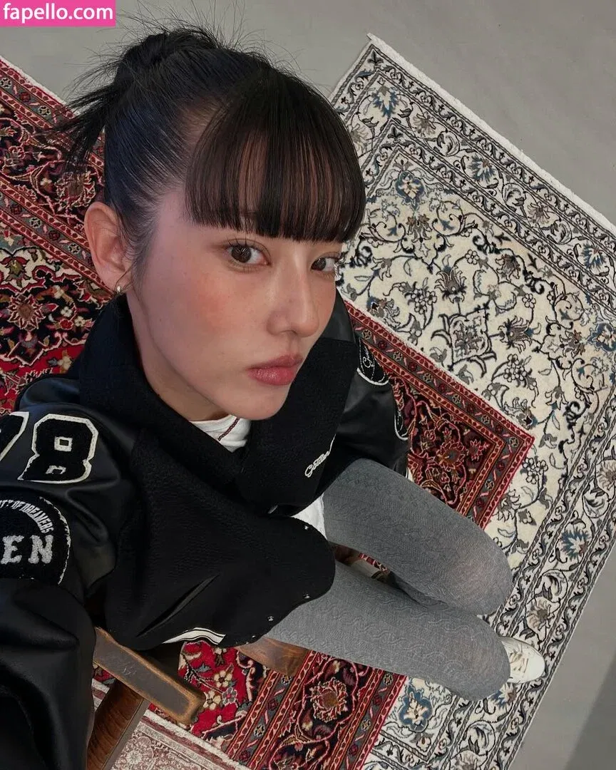 Jeon Jisu Onlyfans Photo Gallery 